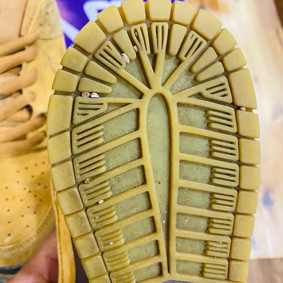 USED Nike SB Dunk Low Wheat - Picture 13 of 14